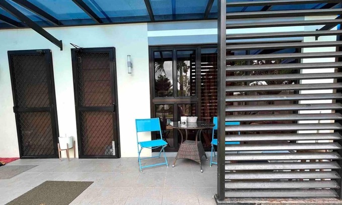 Dauis Apartment | Studio B, Loft (M&K’s Guest House)