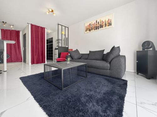 Bessan Apartment | Studio BAROK proche autoroute, plages et attractions, Wifi - TV, calme