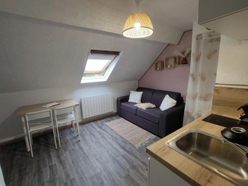 Valenciennes Apartment | Studio Bohème, Proche Hyper Centre et Commerces