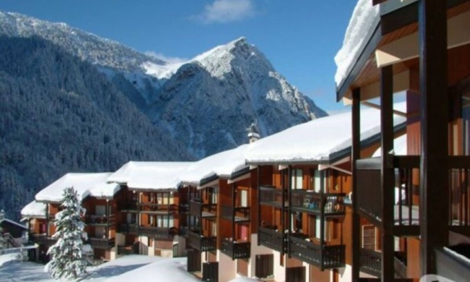 Pralognan-la-Vanoise Apartment | STUDIO Cabin 4 people with SOUTH BALCONY