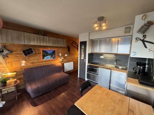 Auris Apartment | Studio cabine 4 couchages au pied des pistes, proche commerces - Auris en Oisans - FR-1-297-343