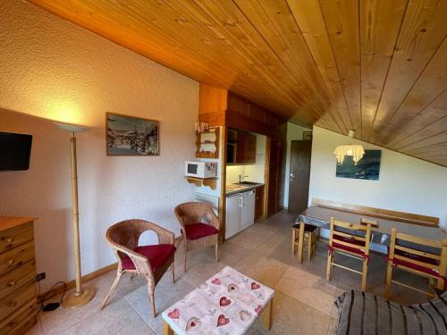 Les Saisies Apartment | Studio Cabine aux Saisies, 5 pers, balcon sud, garage - FR-1-293-320