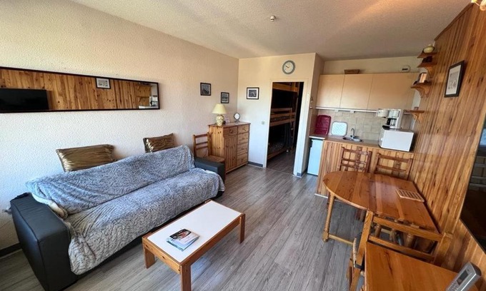 Les Angles Apartment | Studio cabine avec balcon, ascenseur et coin repas - FR-1-593-99