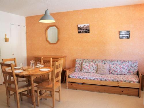 Les Claux Apartment | Studio Cabine avec Coin Nuit, 6 Couchages, Centre Station, Proche Pistes et Commerces - FR-1-330B-138