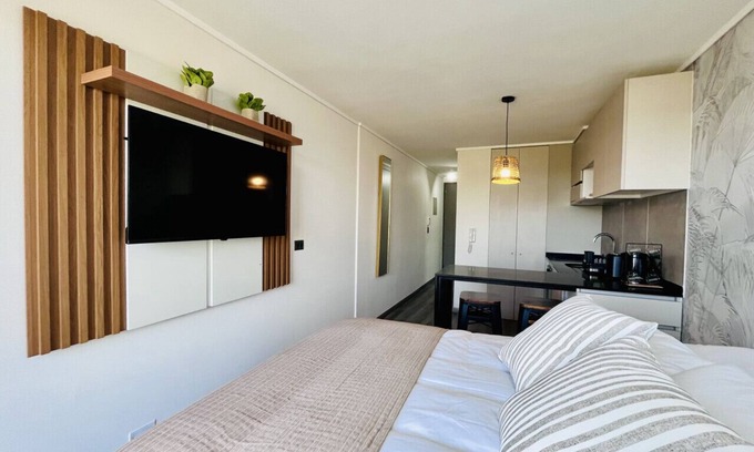 Nunoa Apartment | Studio Castillo Velasco - Gym Laundry Parking Pool Wifi