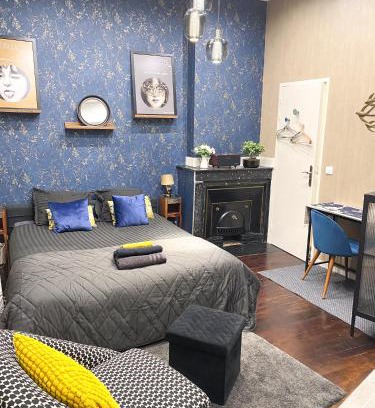 Caluire-et-Cuire Apartment | Studio chic & romantique