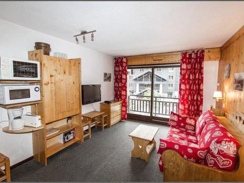 Val-d'Isere Apartment | Studio Confortable avec Balcon, Centre de Val d'Isère, Proche Pistes - FR-1-518-126