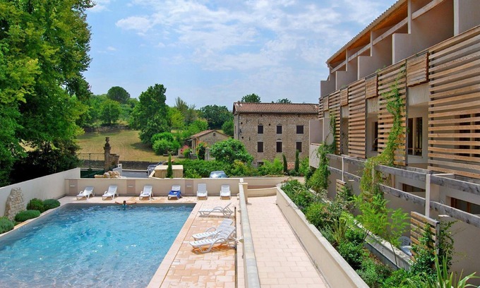 Barjac Apartment | Studio cosy, accès Piscine + Parking Gratuit