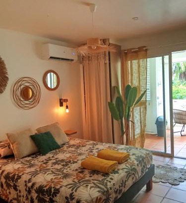 Anse des Rochers Apartment | Studio cosy dans un domaine tropical avec piscine et plage