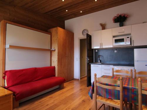 Jeux Apartment | Studio cosy pour 4 à L'Alpe d'Huez, proche pistes et commerces, balcon sud, casier à skis. - FR-1-405-117
