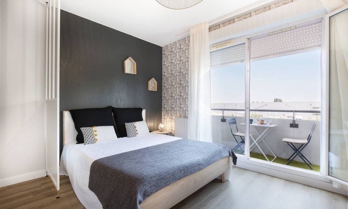 Cugnaux Apartment | ★ Studio Diane III ★ Toulouse St Simon ★ Swimming pool ★ Parking ★ Near Metro ★