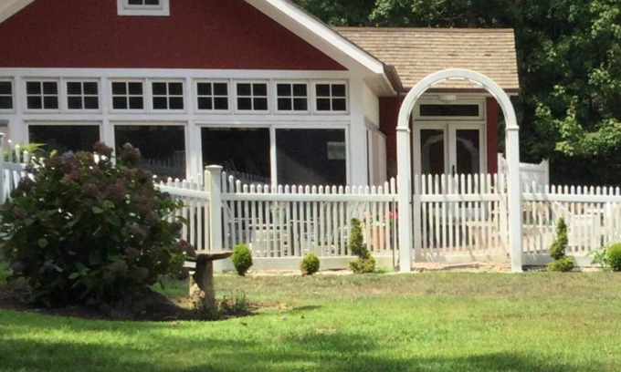 Old Lyme House | Studio Four: Country whole house with Wi-Fi, AC in Old Lyme near the CT River