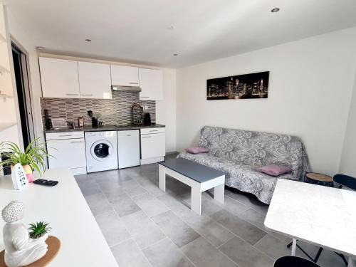 Portiragnes Apartment | Studio HELTYMIE 4-Vélos bienvenus-parking gratuit