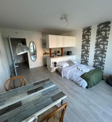 Chartres Apartment | Studio Le Bonheur avec parking sous-sol privatif