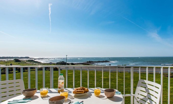 Quiberon Apartment | Studio Les Trois Iles-2 by Interhome