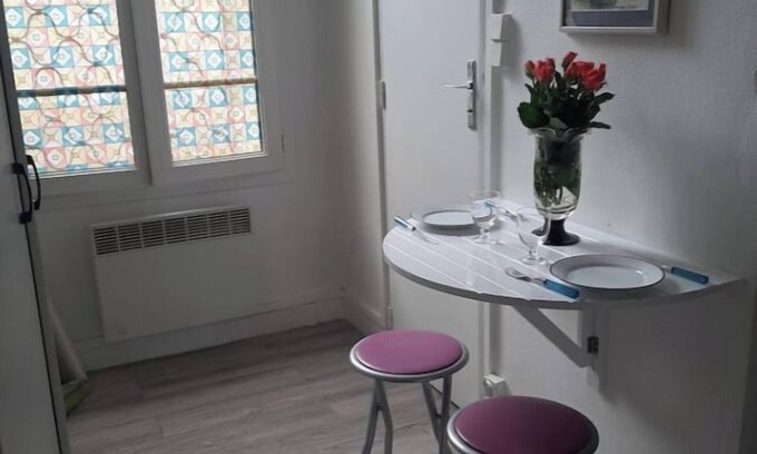 Les Puces de Saint-Ouen Apartment | Studio - M° Garibaldi - 20 mn Champs-Élysées