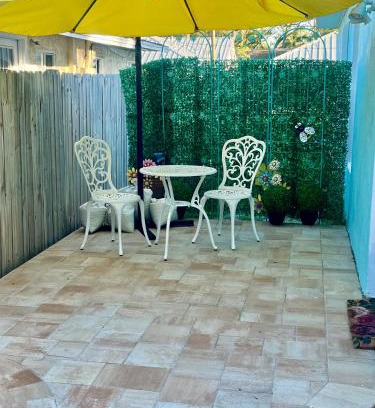 Largo House | Studio Near Beach