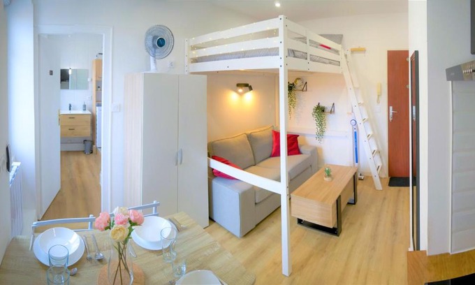 Dole Apartment | Studio Northwich centre-ville