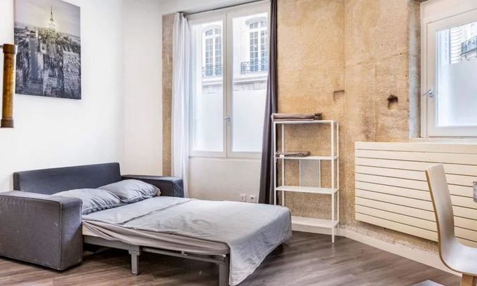 Chaillot Apartment | Studio Paris 16e av. Kleber
