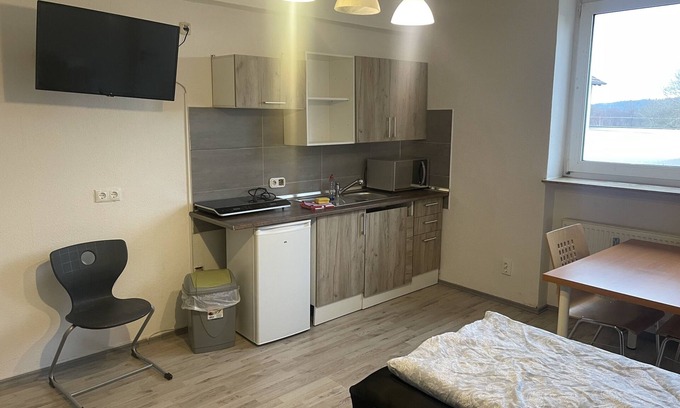 Wolfsanger Apartment | Studio-Private Bathroom