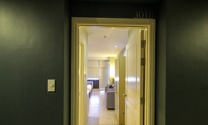 Valenzuela Condo | Studio unit in Makati @ Gramercy 3018
