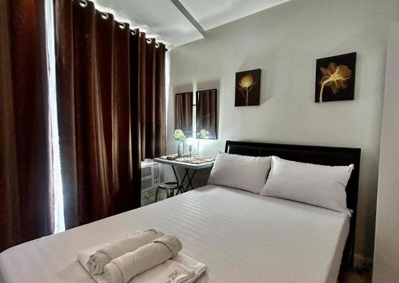 Legazpi Village Apartment | Studio Unit with Balcony at Legaspi Village KL Tower Residence - Along Greenbelt Mall Area
