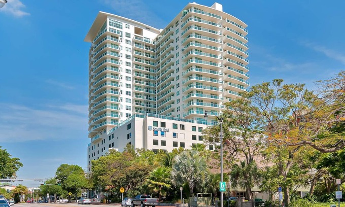 Coconut Grove Apartment | STUDIO w/BAY VIEW @ HOTEL ARYA - POOL/GYM/FREE PARKING!