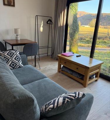 West Laroch Ski Chalet | Studio with a View
