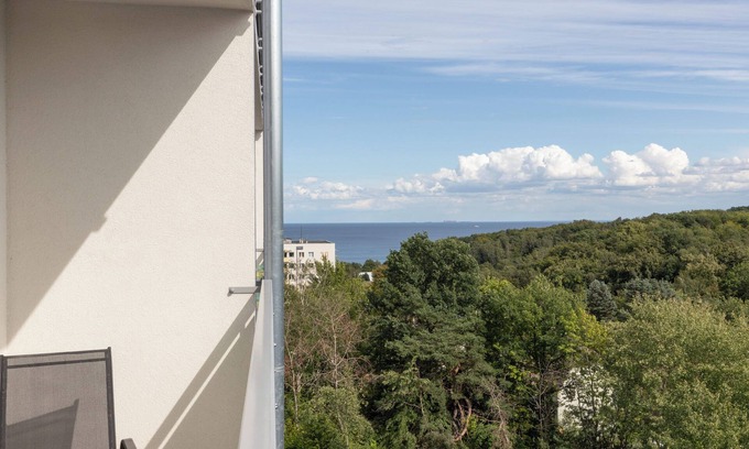 Wzgorze Swietego Maksymiliana Apartment | Studio With Sea View Gdynia by Renters