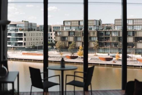 Kingston Apartment | Stunning 1-Bed Above Foreshore with Water Views