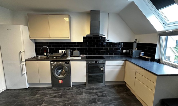 Colchester Apartment | Stunning 1-bed Studio in Colchester