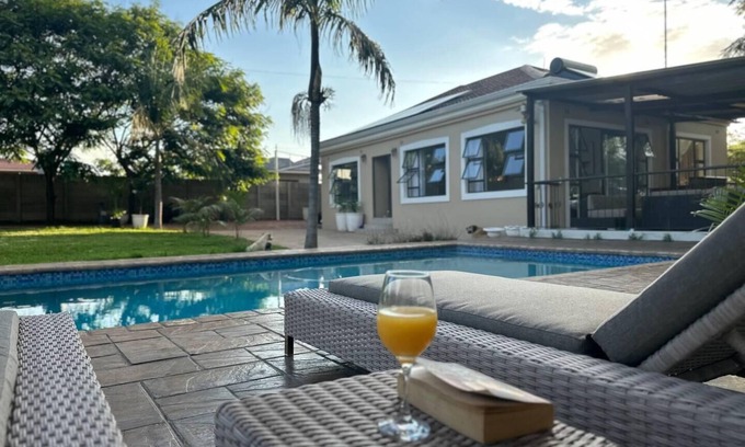 Harare Apartment | Stunning 2 bed with pool - 2275