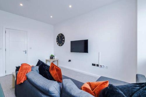 Bolton Apartment | Stunning 2-Bedroom Apartment in Bolton