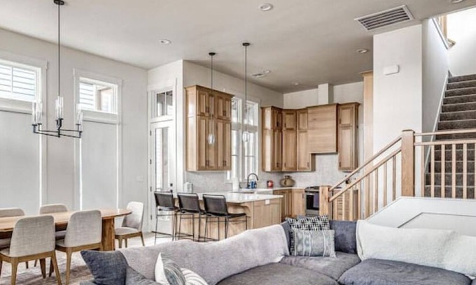 Eufaula House | Stunning 4B/2.5B Lake Escape