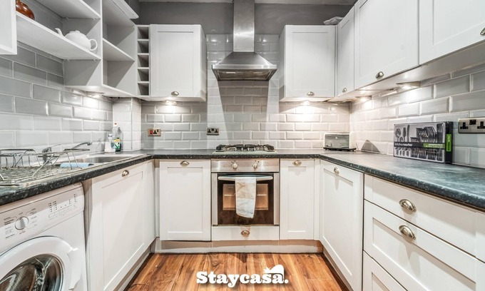 Merchiston Apartment | Stunning Artistic Hideout Perfect for Family