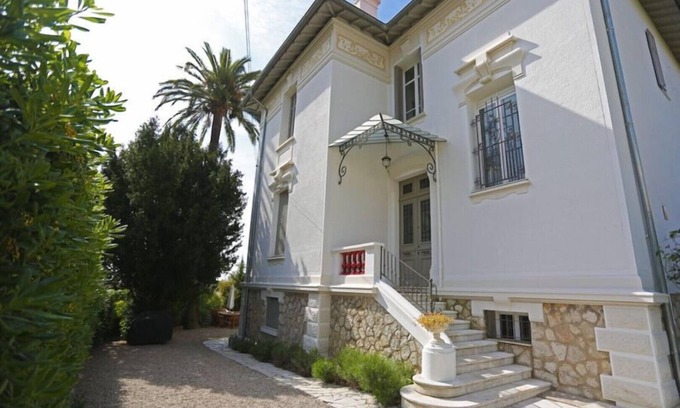 Riou - Petit Juas - Av de Grasse Villa | Stunning Belle Epoque Villa in the heart of Cannes, private pool, secure parking