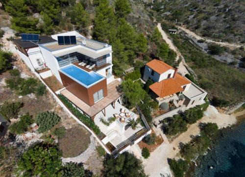 Sutivan Villa | Stunning Brac Villa 5 Bedrooms Villa Infinite Stunning Sea Views Seafront Location Sutivan