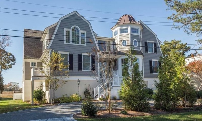 North Shores House | Stunning Canal-Front Home in North Shores with Private Pool & Elevator!