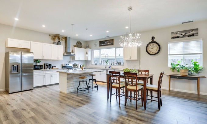 Clovis Cottage | Stunning Clovis Home ~ 1 Mile to Old Town!