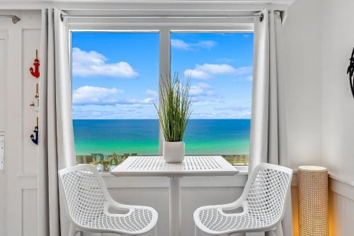 Sunnyside Apartment | Stunning condo in Pinnacle Port, Panama City Beach