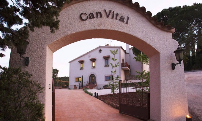 Mediona House | Stunning country house surrounded by vineyards facing Montserrat