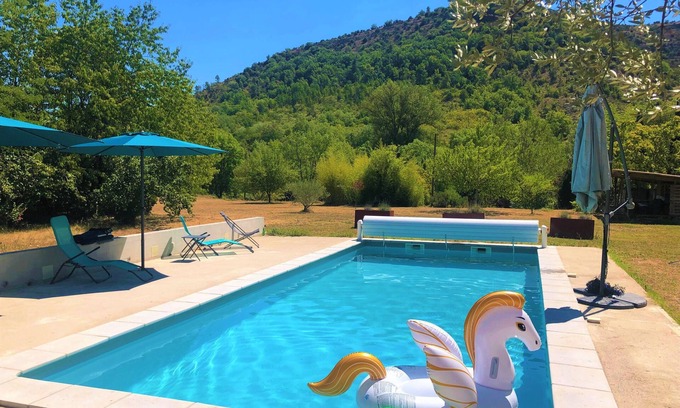 Uzer House | Stunning family house with swimming pool, South Ardèche