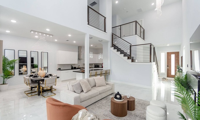 Garden Oaks House | Stunning home away from home! Only 15 minutes from Downtown Houston