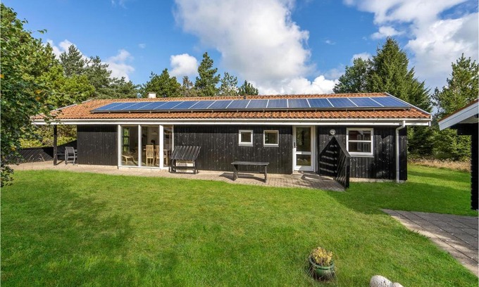 Torup Strand House | Stunning Home In Fjerritslev With Sauna