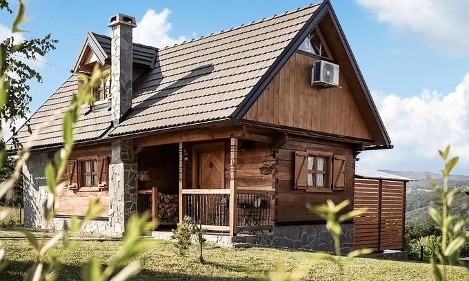 Zumberak House | Stunning home in Kostanjevac