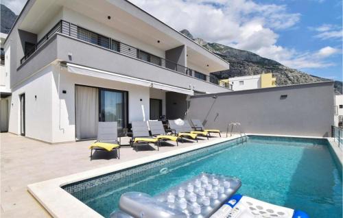 Veliko Brdo House | Stunning Home In Makarska With Wifi