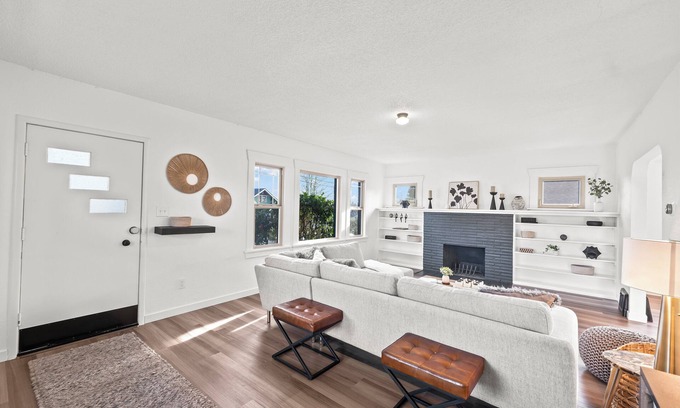 North End House | Stunning Home in North Tacoma