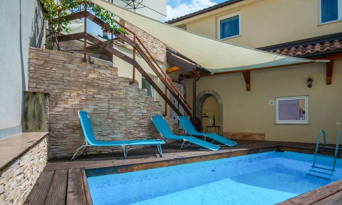 Veli Brgud House | Stunning home in Veli Brgud with WiFi