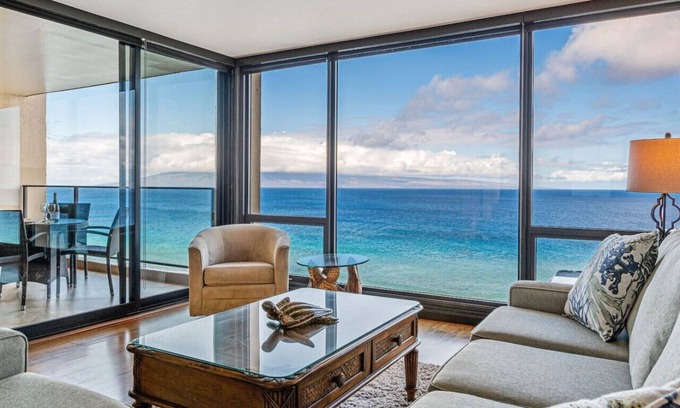 Lahaina Apartment | Stunning Kaanapali Oceanfront! Mahana 1107!