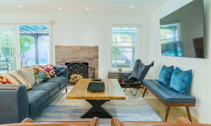West Hills House | Stunning Luxury Home/w Private Pool & Spa